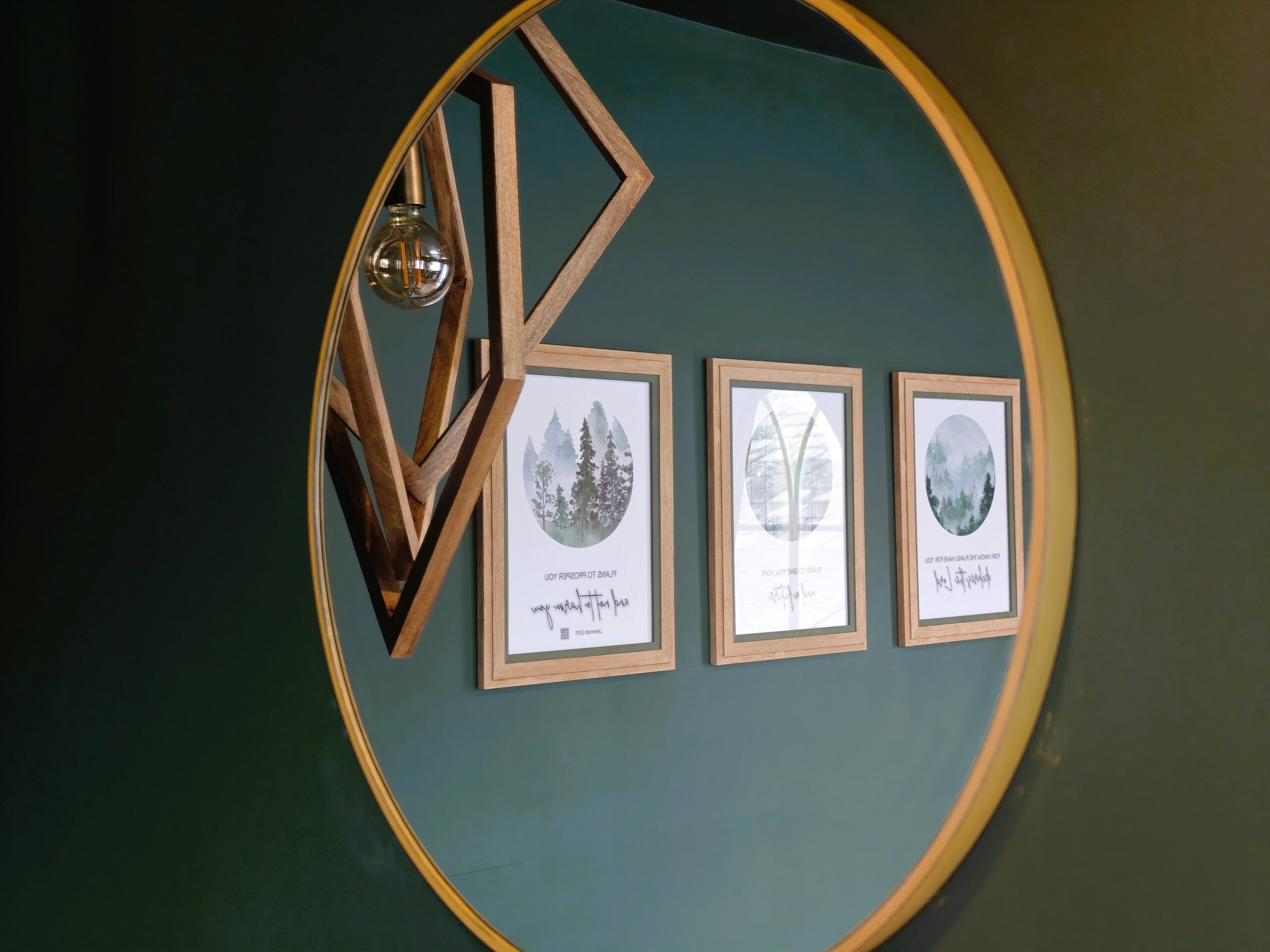 Forest Room – Mirror and Artwork